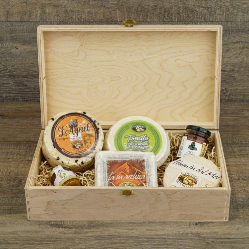 bauletto con formaggi e salse bauletto con formaggi e salse